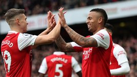 «Арсенал» и «Барселона» мчатся к титулам, премьеру Тухеля в «Баварии» облегчила дикая ошибка дортмундского вратаря