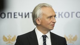 «Возможно, сыграем с Китаем в следующем году». Дюков — о соперниках сборной России, судействе и Тедеско