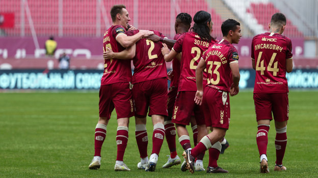 Игроки «Рубина» празднуют забитый гол