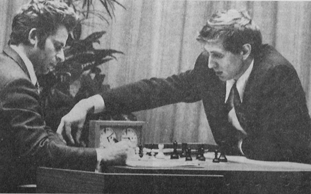 Борис Спасский и Роберт Фишер. Шахматисты Борис Спасский и Роберт Фишер.