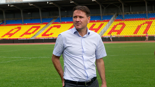 Дмитрий Аленичев. Тренер Дмитрий Аленичев.