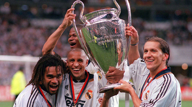 Кристиан Карамбе, Роберто Карлос, Жереми Нжитап, Мичел Сальгадо. Кристиан Карамбе, Роберто Карлос, Жереми Нжитап, Мичел Сальгадо