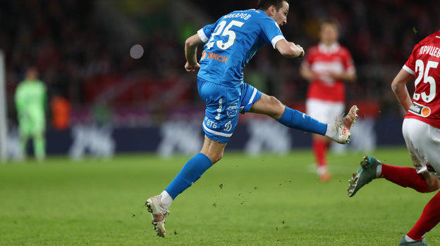 Денис Макаров выводит гостей вперед