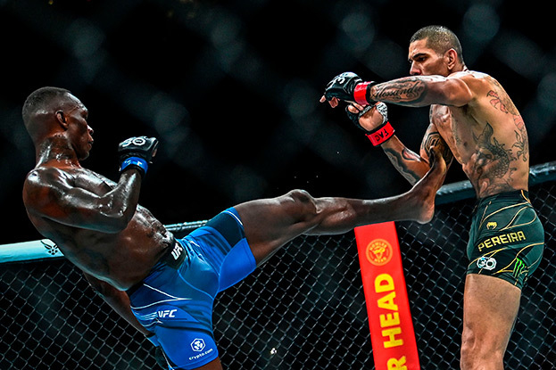 Бой Алекса Перейры и Исраэля Адесаньи. Бой Алекса Перейры и Исраэля Адесаньи.