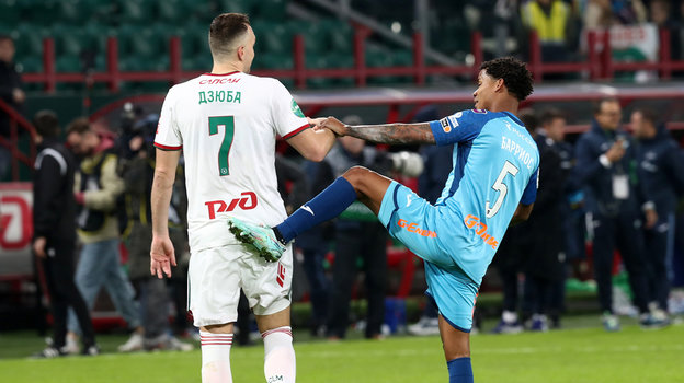 Артем Дзюба и Вильмар Барриос.