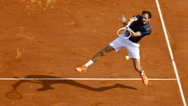 Медведев начал грунтовые подвиги. Россиянин приятно удивил на старте «мастерса» в Монте-Карло