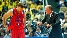 Баскетболист Сергей Моня и тренер Душан Ивкович в ЦСКА.