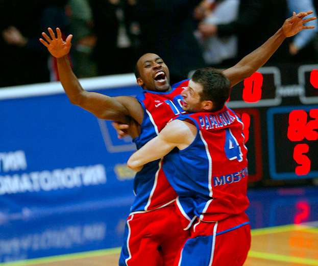 Джон Роберт Холден и Теодорос Папалукас. Джон Роберт Холден и Теодорос Папалукас.