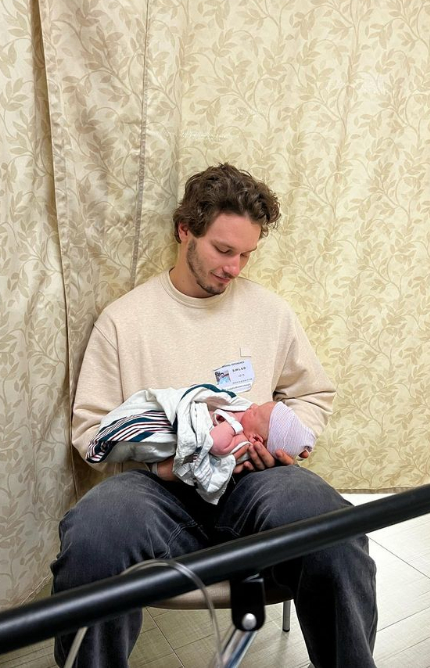 Михаил Сергачев с сыном.