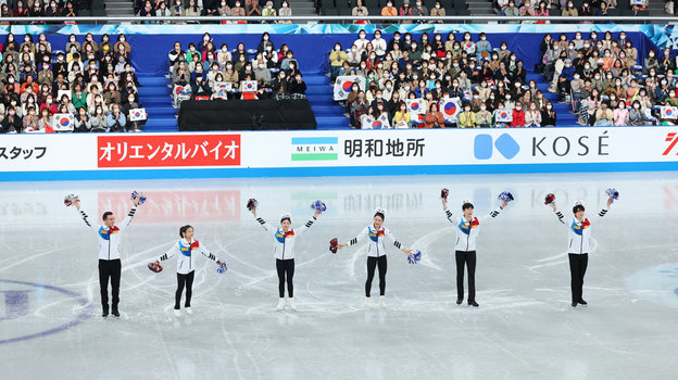 Фигуристы сборной Японии на World Team Trophy