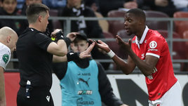 Шадыханов прошел испытание «Спартаком»: плевок Клотета, удаления и 11-метровые