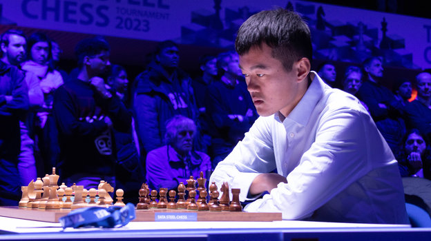 Шахматист Дин Лижэнь