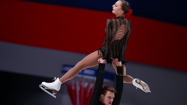 Александра Бойкова и Дмитрий Козловский. Фигуристы Александра Бойкова и Дмитрий Козловский.
