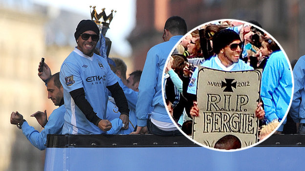 Карлос Тевес на параде «Манчестер Сити». Карлос Тевес на параде «Манчестер Сити».