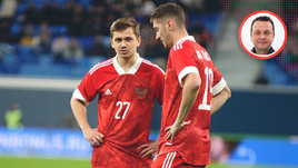 Футболисты сборной России Иван Обляков и Антон Миранчук.