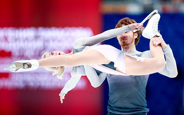 Евгения Тарасова и Владимир Морозов. Фигуристы Евгения Тарасова и Владимир Морозов.