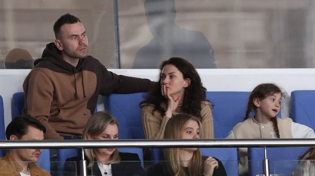 Игорь Акинфеев, его супруга Екатерина и дочь Евангелина.