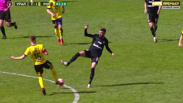 Эпизод в матче 24-го тура РПЛ «Урал» — «Ростов».
