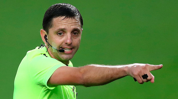 Арбитр Павел Кукуян.