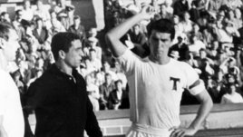 Футболист «Торпедо» Валерий Воронин.