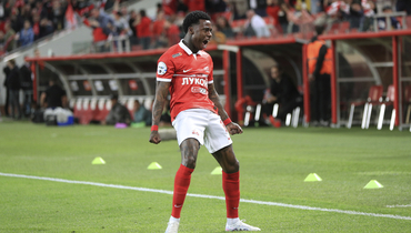 Квинси Промес.