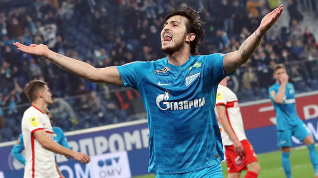 Футболист Сердар Азмун