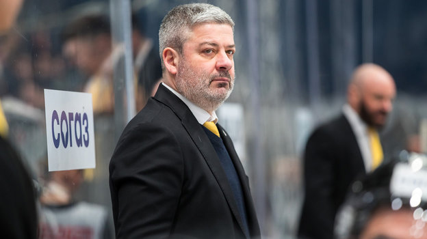 Леонид Тамбиев. Главный тренер «Адмирала» Леонид Тамбиев