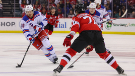 Мощнейший провал «Рейнджерс»: Панарин и Шестеркин едут в отпуск после столкновения с молодой бандой!