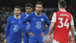 «Арсенал» смял «Челси» и стал лидером, «Барселона» в шаге от титула после фиаско «Реала»