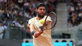 Хачанов создал Алькарасу большие проблемы. Но Карлос слишком хорош в Мадриде