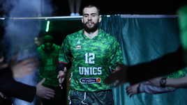 Баскетболист УНИКСа Георгий Жбанов.