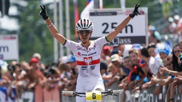 Майя Влощовска.