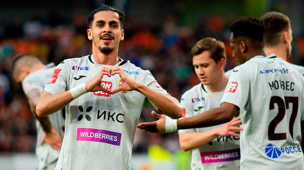 Хесус Медина празднует гол в ворота «Урала». Хесус Медина празднует гол в ворота «Урала».