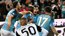 19 лет назад «Наполи» был банкротом и опустился на дно. Сейчас в Неаполе — чемпионская вечеринка