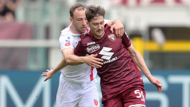 «Торино» не справился с открытием сезона в серии А. Миранчук забил, но его гол украл ВАР