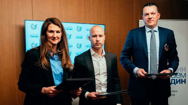 Елена Руфова, Никита Мазепин и председатель Белорусской теннисной федерации Сергей Рутенко. Елена Руфова, Никита Мазепин и председатель Белорусской теннисной федерации Сергей Рутенко