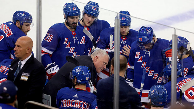 Жерар Галлан с командой. Главный тренер «Рейнджерс» Жерар Галлан.