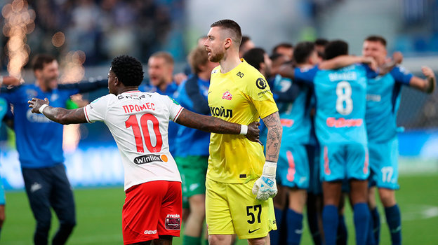 Квинси Промес и Александр Селихов.