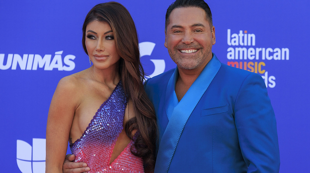 Холли Сондерс и Оскар Де Ла Хойя.