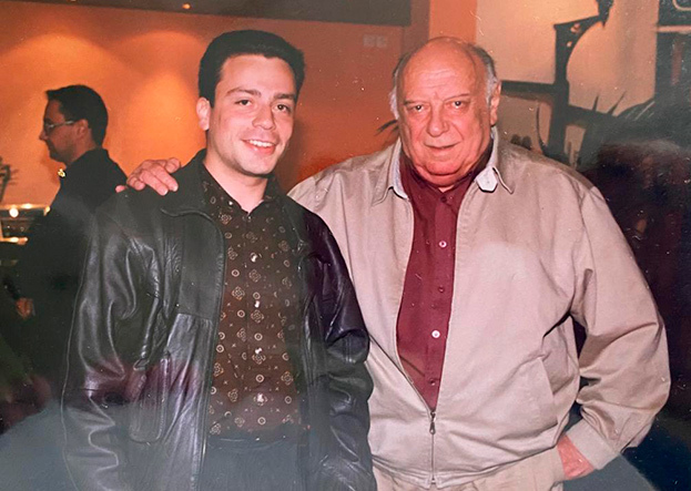 1998 год. Я с Котэ Махарадзе, комментатором финала Кубка кубков-81. Его не стало в 2002 году.