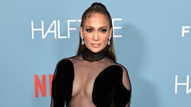 Певица и актриса Дженнифер Лопес.