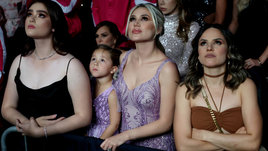 Потрясающая жена Канело: стильная красотка и бизнес-леди