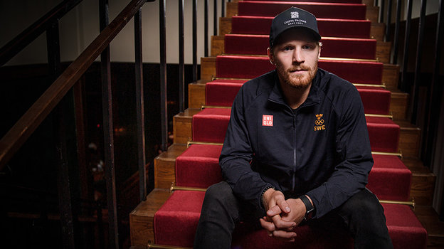 Габриэль Ландескуг. Хоккеист «Колорадо» Габриэль Ландескуг.