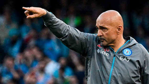 Лучано Спаллетти. Главный тренер «Наполи» Лучано Спаллетти.