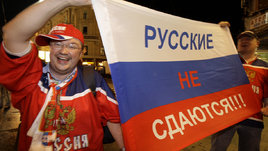 «Золотой гол» Ковальчука, Быков в воздухе, Овечкин с подарком. Главные фото величайшей победы российского хоккея