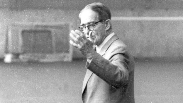 Николай Старостин