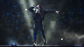 Чонгук на сцене