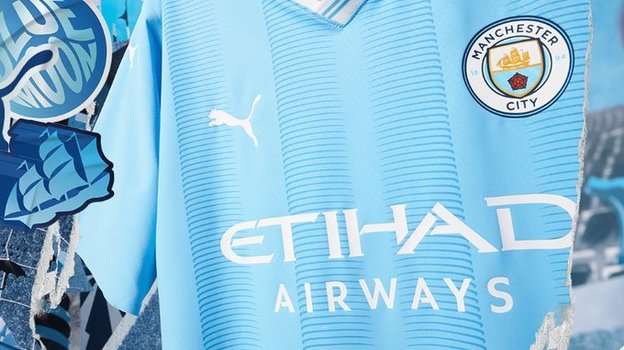 Футболка «Манчестер Сити».