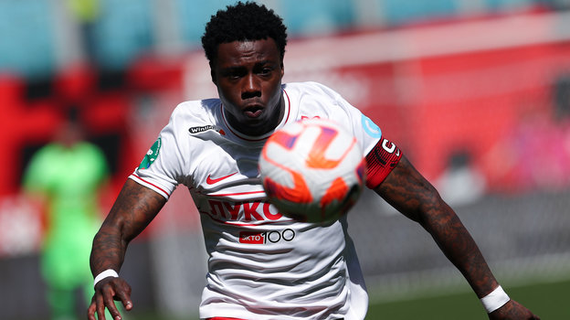 Футболист Квинси Промес