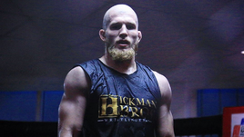 Юсуф Раисов одержим уважением. Считает слово «пацан» оскорблением и хочет вернуть дуэли, как при Пушкине